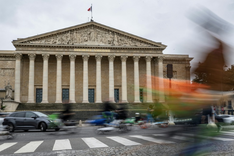 Les députés ont approuvé mardi une réforme constitutionnelle visant à accorder à l'île des pouvoirs dérogatoires au nom de ses spécificités