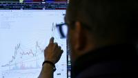 Un opérateur à la Bourse de New York, le 13 juin 2025
