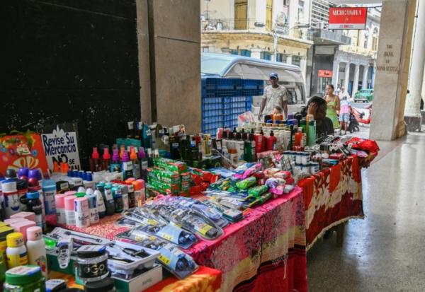 Un stand de vente de produits d'hygiène, à La Havane, le 18 juin 2026