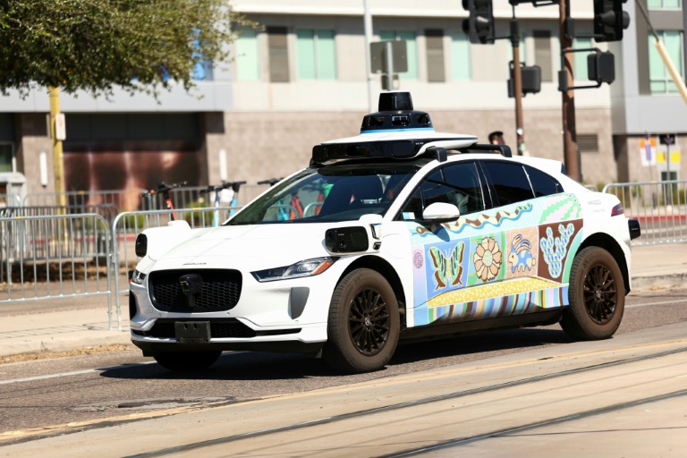 Un véhicule Waymo sans conducteur à Tempe, en Arizona, le 15 septembre 2025