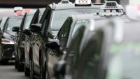 Manifestation de taxis à Saint-Denis en Seine-Saint-Denis, le 21 mai 2025