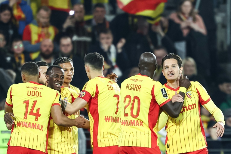 Les joueurs lensois lors du match de Ligue 1 entre Lens et Angers au stade Bollaert-Delelis le 20 mars 2026