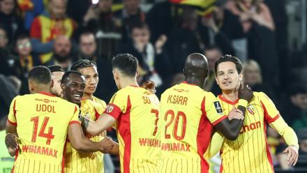 Les joueurs lensois lors du match de Ligue 1 entre Lens et Angers au stade Bollaert-Delelis le 20 mars 2026