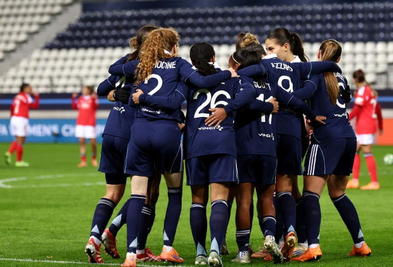 Les joueuses du PFC célèbrent l'un de leur deux buts face à Benfica, le 19 novembre 2025 à Paris
