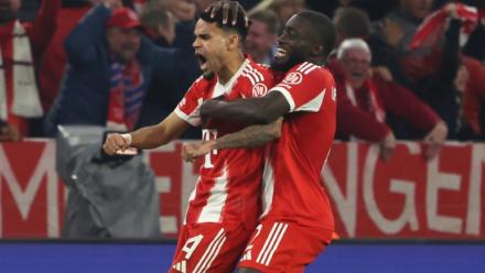 Luis Diaz, auteur du troisième but du Bayern, et Dayot Upamecano exultent face au Real Madrid, le 15 avril 2026 à Munich