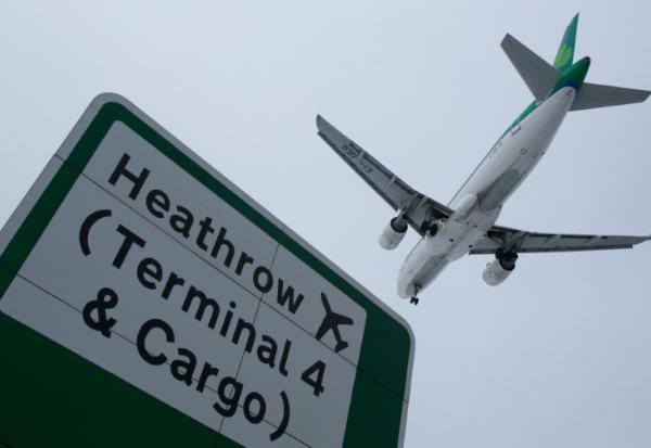 Londres-Heathrow est resté le premier aéroport européen en passagers l'année dernière, résistant de justesse au dynamisme d'Istanbul, sur fond de record absolu de fréquentation des plateformes du Vieux continen