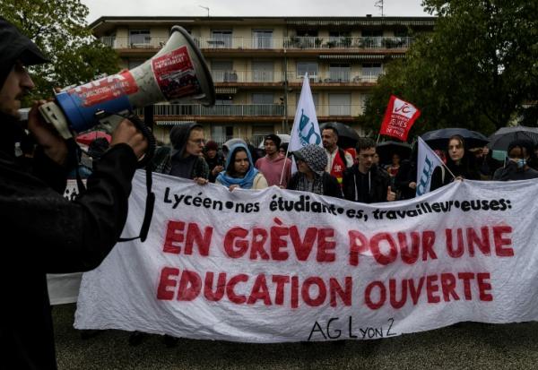 Manifestation de soutien à la mobilisation des lycéens à Bron dans le Rhône le 8 octobre 2026
