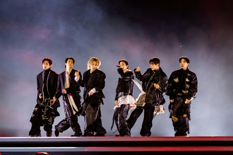 Le groupe sud-coréen BTS lors d'un concert à Séoul, le 21 mars 2026