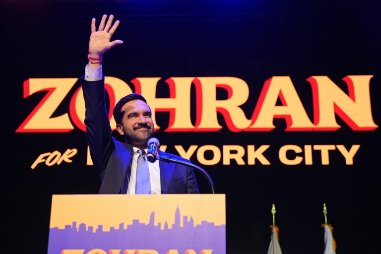 Zohran Mamdani, candidat à la mairie de New York, lors d'une soirée électorale dans le quartier de Brooklyn, le 4 novembre 2025 à New York