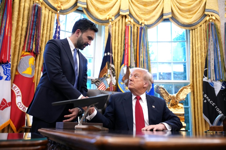 Le futur maire de New York Zohran Mamdani et le président américain Donald Trump à la Maison Blanche, à Washington, le 21 novembre