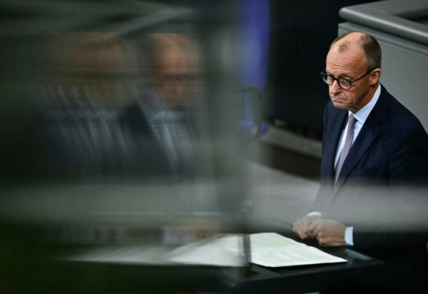 Le chancelier allemand Friedrich Merz, ici à Berlin le 16 octobre 2025, a appelé jeudi à la création d'une place financière européenne pour concurrencer ses rivales américaines et asiatiques.