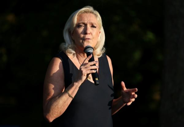 Marine Le Pen, présidente du groupe parlementaire Rassemblement National (RN), lors d'un rassemblement à Liévin, le 4 juillet 2026 dans le Pas-de-Calais