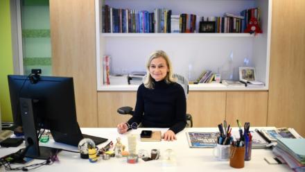 Sophie Gourmelen, alors directrice générale du Parisien, dans son bureau à Paris, le 20 décembre 2022