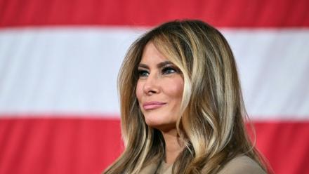 Melania Trump lors d'un discours du président américain Donald Trump adressé aux militaires et à leurs familles à Fort Bragg, en Caroline du Nord, le 13 février 2026