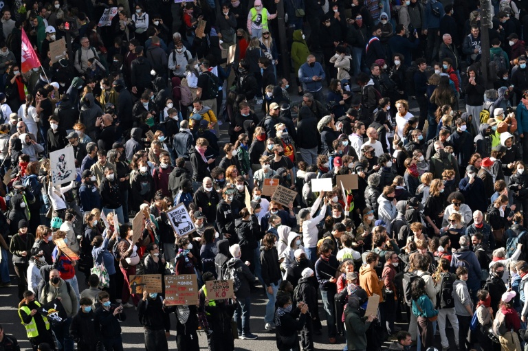 Manifestation contre la vie chère place de la République à Paris, le 17 octobre 2026