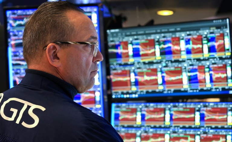 Un opérateur à la Bourse de New York le 20 avril 2026