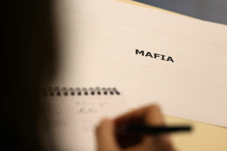 Lors de la présentation d'un atelier sur la mafia à destination d'élèves en Corse, le 16 décembre 2025 à Ajaccio