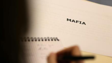 Lors de la présentation d'un atelier sur la mafia à destination d'élèves en Corse, le 16 décembre 2025 à Ajaccio