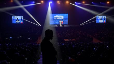 Le président du RN Jordan Bardella en meeting à Nîmes le 3 mars 2026