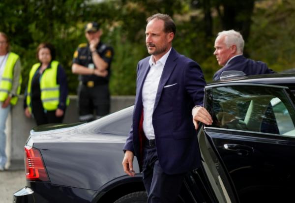 Le prince héritier Haakon photographié à Drammen, au sud-ouest d'Oslo, en Norvège, le 19 juillet 2026.