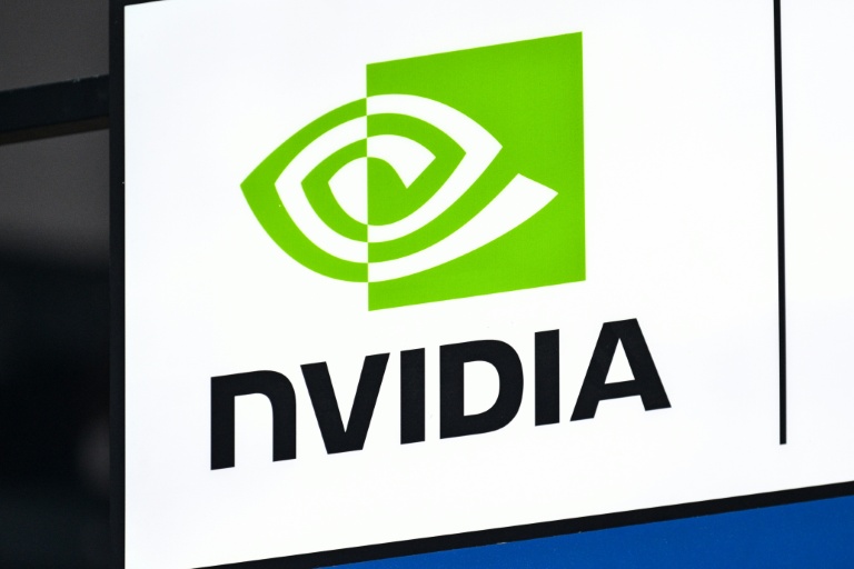 Le géant américain des puces électroniques Nvidia est resté sur un rythme de croissance effréné au troisième trimestre de son exercice décalé