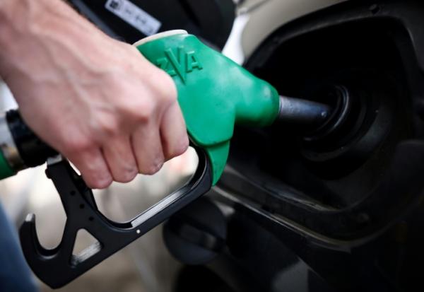 Dans une station-service de Montélimar, dans la Drôme, le 8 mai 2026