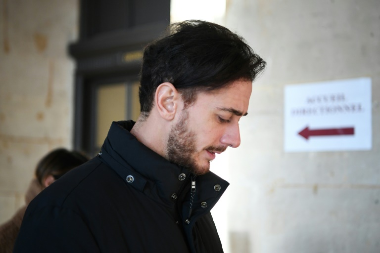 Le chanteur marocain Saad Lamjarred à son arrivée devant la Cour d'assises de Paris, le 21 février 2023
