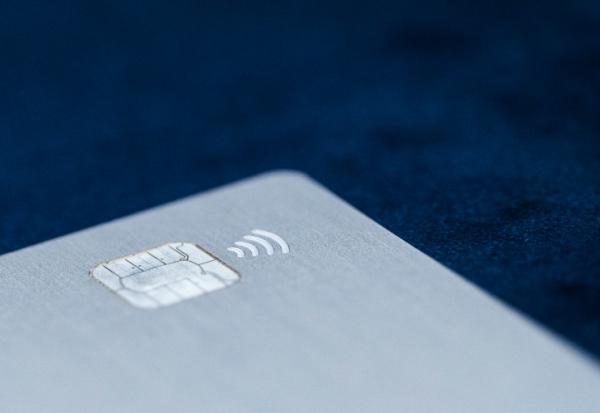 Face aux concurrents américains Visa et Mastercard, la solution française CB (Carte Bancaire) a pour ambition d'être un acteur majeur de la souveraineté 