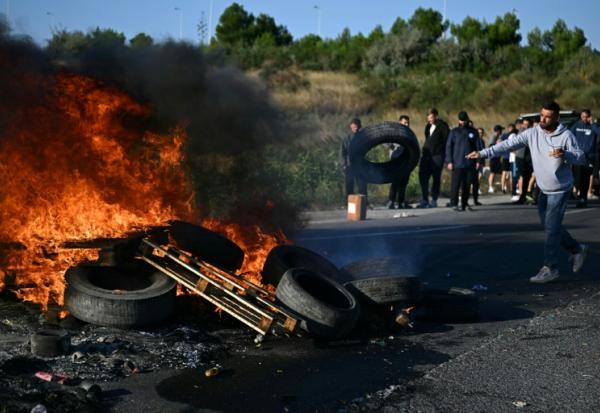 Les pêcheurs bloquent l'accès au dépôt de carburant de Frontignan, dans l'Hérault, le 16 septembre 2026