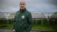 Le président de la Fédération nationale des syndicats d'exploitants agricoles (FNSEA), Arnaud Rousseau, dans une ferme fruitière à Feugarolles, le 9 janvier 2025