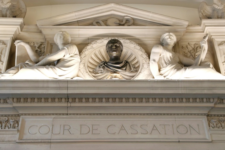 La Cour de cassation examine les pourvois formés dans l'affaire Nahel après la requalification en mars des faits en violences ayant entraîné la mort sans intention de la donner