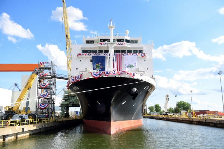 Le navire-école State of Maine, lancé le 26 août 2025, a été fabriqué dans le chantier naval du groupe sud-coréen Hanwha à Philadelphie (Pennsylvanie)