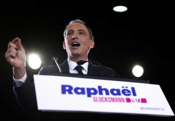 Raphaël Glucksmann, vainqueur de la primaire ssociale-démocrate, le 11 octobre 2026 à Paris
