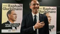 Raphaël Glucksmann, candidat à la primaire du Parti socialiste (PS) et de Place publique (PP) pour la présidentielle de 2027, assiste à une réunion publique à Nancy, le 8 octobre 2026 en Meurthe-et-Moselle