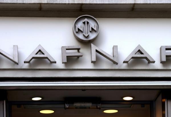 L'enseigne de prêt-à-porter féminin Naf Naf, qui emploie près de 600 personnes, a été placée vendredi en redressement judiciaire, confrontée à "des difficultés de trésorerie"