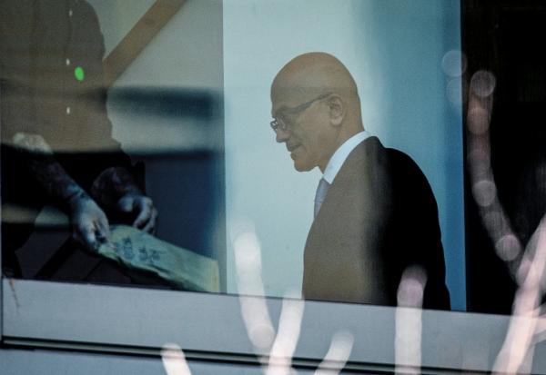 Le patron de Microsoft, Satya Nadella, au palais de justice fédéral à Oakland, en Californie, le 11 mai 2026