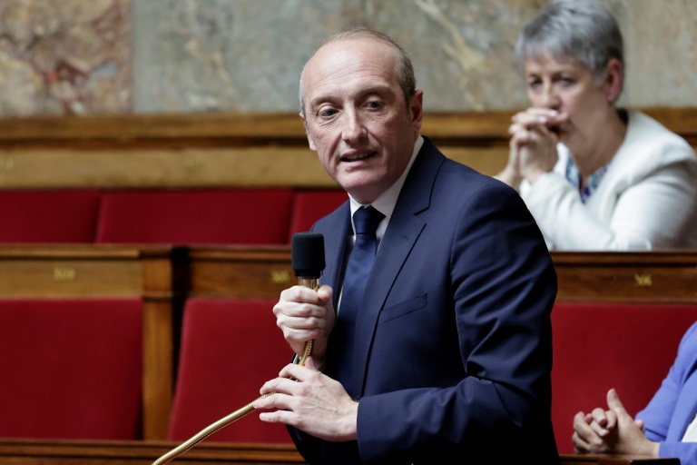 Laurent Marcangeli, président des députés Horizons Corse-du-Sud, s'exprime lors d'une séance de questions au gouvernement à l'Assemblée nationale, à Paris, le 2 juin 2026