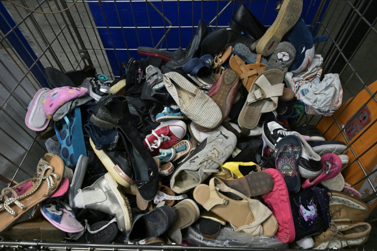 Dans un centre de tri de l'association 