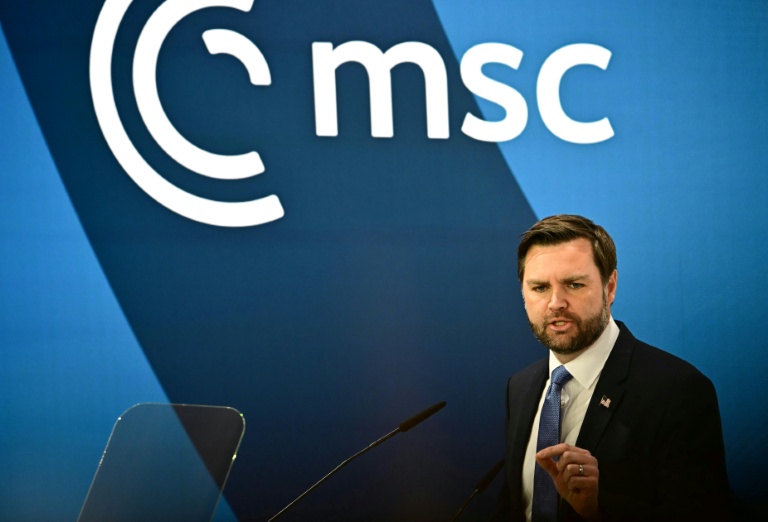 Le vice-président américain JD Vance lors de la 61e Conférence de Munich sur la sécurité (MSC) à Munich, dans le sud de l'Allemagne, le 14 février 2025