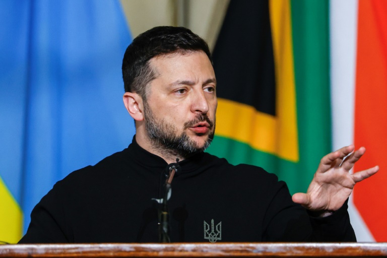 Le président ukrainien Volodymyr Zelensky lors d'une conférence de presse à Pretoria, le 24 avril 2025 en Afrique du Sud
