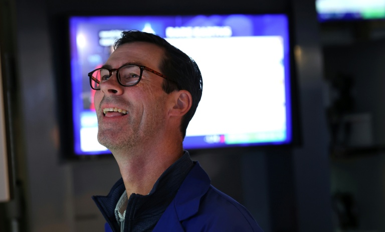 Un opérateur à la Bourse de New York le 13 octobre 2025