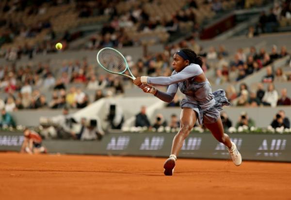 L'Américaine Coco Gauff, N.2 mondiale, en quarts de finale de Roland-Garros contre sa compatriote Madison Keys le 4 juin 2025 à Paris