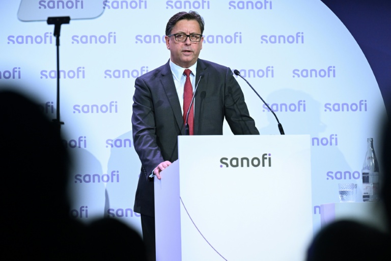 Le directeur général du géant pharmaceutique français Sanofi, Paul Hudson, le 30 avril 2024 à Paris
