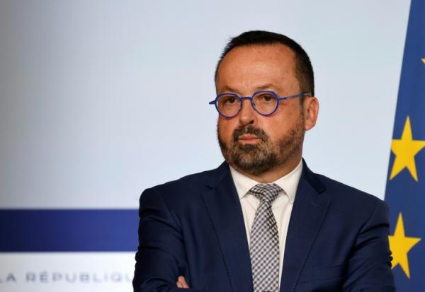 Le ministre chargé de la Santé et de l'Accès aux soins Yannick Neuder, le 28 avril 2025 à Paris