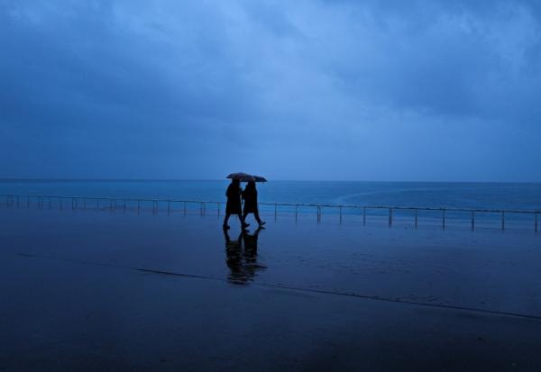 Dix-sept départements, de la façade Atlantique au Massif central, sont en vigilance orange à l'approche de la tempête Nils
