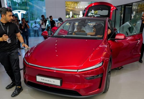 Une Model Y, du spécialiste américain des véhicules électriques Tesla, à Bombay (Inde) le 15 juillet 2025