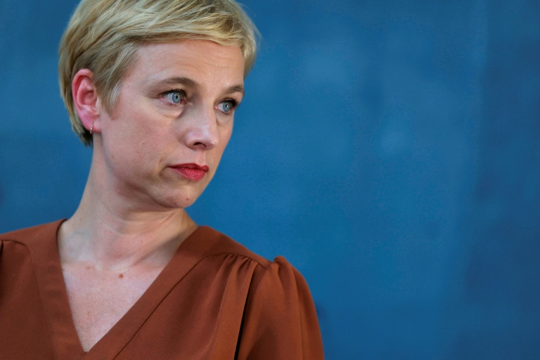 Quelques responsables politiques soutiennent l'appel du 10 septembre, comme la député Clémentine Autain, ici à Bagneux le 2 juillet 2025