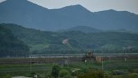 Un poste d'observation sud-coréen face au côté nord-coréen de la zone démilitarisée (ZDM) séparant les deux Corées, vu depuis Paju, le 12 septembre 2026