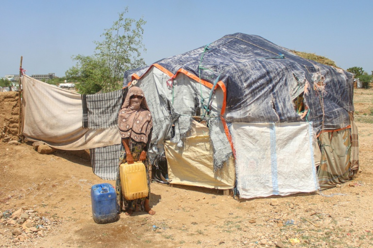 Dans un camp de fortune pour personnes déplacées dans le gouvernorat d'Al-Hajjah, dans le nord du Yémen, le 7 octobre 2026