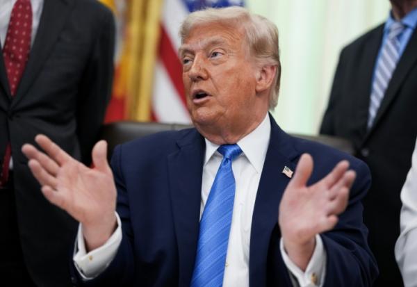 Le président Donald Trump, dans le bureau ovale de la Maison blanche, le 10 juin 2026 à Washington